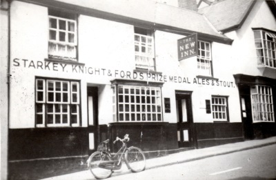 The New Inn in around 1920, Pilton Street,