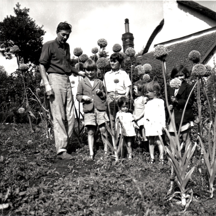 Henry Williamson and children