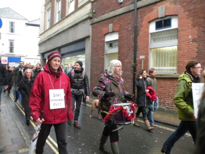 Drummmer in Cross Street