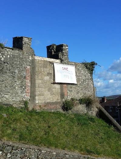 Wall at top of Under Minnow Road,
              junction with Bellaire